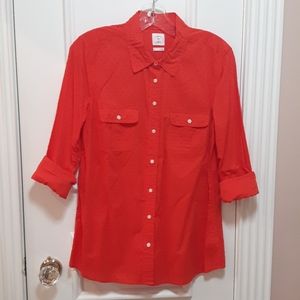 🛍️ GAP button down blouse